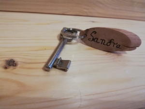 Schlüsselanhänger Personalisiert auf Holz Brandmalerei