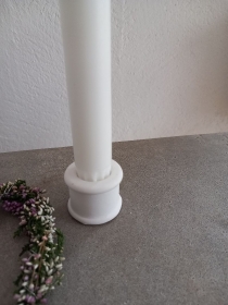 netter kleiner weißer Kerzenständer - Handarbeit kaufen