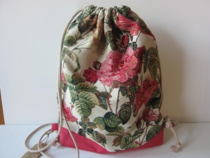 *** ROSALIE***  Turnbeutel/Rucksack mit Außentasche aus Gobelin im Rosenblütendesign