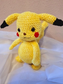 Pikachu - Häkelanleitung by Hobbyhäkelmaus auf deutsch - Handarbeit kaufen