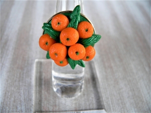 Ring mit handmodellierten Mandarinen aus Modelliermasse Fimo 