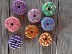  Zuschneide / Fixiergewichte  Nähgewichte Donuts handmodelliert zum Beschweren des Schnittmusters