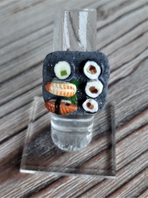 Ring Sushi modelliert aus Fimo  witziger Candyschmuck aus Polymer Clay  