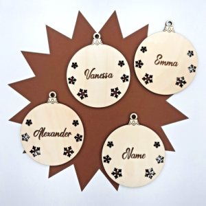 Geschenkanhänger Personalisiert Weihnachten Holz Glaskugelform flach Advent Geschenk Anhänger  - Handarbeit kaufen