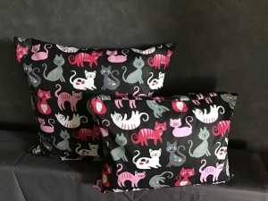 Kissenbezug ❤️ Kinderkissen ❤️40  x 40 cm ❤️ Geschenk ❤️ Unikate - Katzen bunt  - Handarbeit kaufen