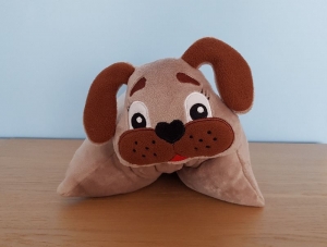 Reisekissen Kuscheltier Hund Schwein personalisierbar für Kinder aus Plüschstoff 