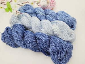 Handgefärbte Wolle Set 300g/1650m Merino/Baumwolle Lace mit Maulbeerseide  Blau - Handarbeit kaufen