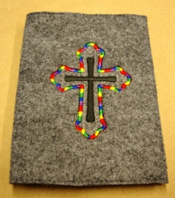 Gotteslobhülle handgefertigt aus 3mm Filz graumeliert regenbogen Kreuz dunkelgrau Kommunion Geschenke kaufen  - Handarbeit kaufen