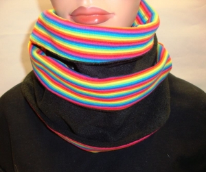 Rainbow Wendeschal handgemachter kuscheliger Loopschal Schlauchschal „Regenbogen-Fleece“ Streifen zum wenden kaufen Rundschal Weihnachtsgeschenke Schal - Handarbeit kaufen