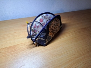 Kleines Brillenetui aus floraler Baumwoll-Webware,gefüttert und gepolstert - Handarbeit kaufen