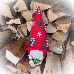 Der Weihnachtsgnome als Türstopper, Häkelanleitung Weihnachtswichtel, Amigurumi - Handarbeit kaufen