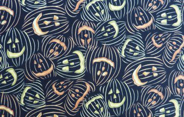 ✂ Patchworkstoff Meterware Clothworks Broom Sweepers Halloween Kürbisköpfe - Handarbeit kaufen