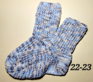  handgestrickte Socken, Größe 22-23, 1 Paar hellblau-grau-beige meliert, Sockenwolle mit Baumwolle