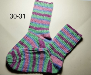  handgestrickte Socken, Größe 30/31, 1 Paar grün-bunt gestreift, Sockenwolle mit Baumwollanteil