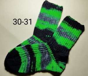  handgestrickte Socken, Größe 30/31, 1 Paar grün-schwarz-grau gestreift, Sockenwolle mit Baumwollanteil - Handarbeit kaufen