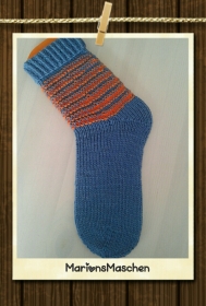 Handgestrickte Socken für jung und alt ❤ Ringelsocken in jeansblau und orange