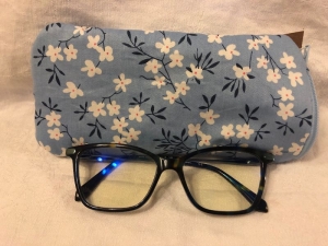 Handgenähtes Brillenetui in bunten Varianten und Reißverschluss  jedes Etui ein Unikat - Handarbeit kaufen
