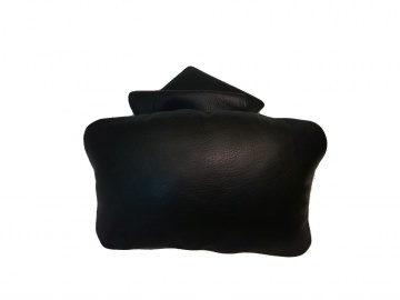 Nackenkissen schwarz Maße: 30x 20x 9 cm  Bezug: echt Leder 