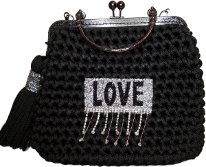 handgefertigte gehäkelte Luxus Handtasche für Frauen, Love Tasche mit Strasssteinen und Quaste - Handarbeit kaufen