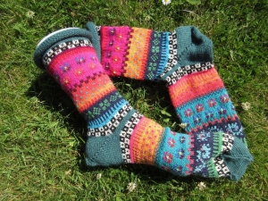Bunte Socken Gr. 41/42 - gestrickte Socken in nordischen Fair Isle Mustern 