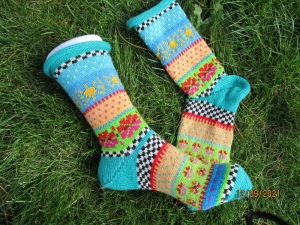 Bunte Socken Gr. 38-39 - gestrickte Socken in nordischen Fair Isle Mustern - Handarbeit kaufen