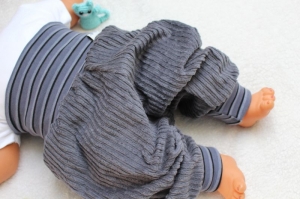 Warme Baby-Breitcordhose dunkelgrau- verschiedene Größen machbar - Handarbeit kaufen