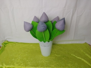 Stoff Tulpe einzeln in Grau oder Grau mit Punkten - Handarbeit kaufen