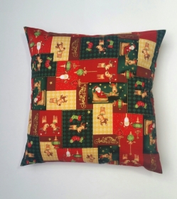 Kissen - RENTIERE - 40 x 40 cm - Weihnachtskissen beige, rot, dunkelgrün