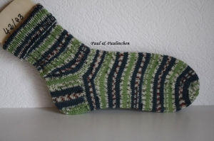  Socken handgestrickt, Größe 42/43, Fb.: Grün Artikel 4307  bei Paul & Paulinchen     - Handarbeit kaufen