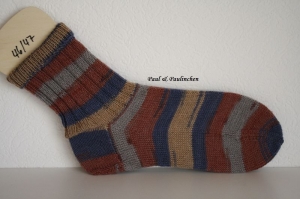  Socken handgestrickt, Größe 46/47, Artikel 4351 Fb.: bunt bei Paul & Paulinchen   