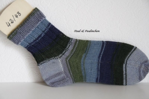  Socken handgestrickt, Größe 42/43, Fb.: bunt Artikel 4392, bei Paul & Paulinchen    