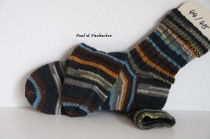  Socken handgestrickt, Größe 44/45, Artikel 4402 Fb.: bunt bei Paul & Paulinchen    