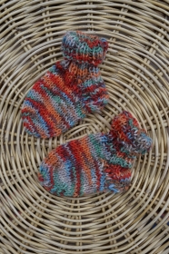 Babysocken Erstlingssocken Socken Baby Stricksocken grau orange rot blau grün bunt handgestrickt 0-6 Monate 