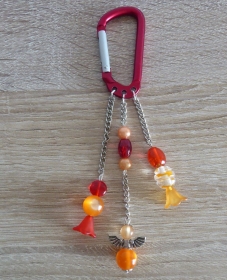 Taschenanhänger/Taschenbaumler aus Perlen und Metallketten mit Engelchen (rot-orange-silber) - Handarbeit kaufen