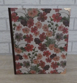 Handgefertigtes Ringbuch für DIN A5 aus Pappe, Papier und Buchleinen mit Metallecken - Blumen