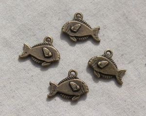 4x Anhänger Fisch Antik Bronzefarben  