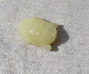 schöne Buddha Perle 28x20mm Farbe Citron - Handarbeit kaufen