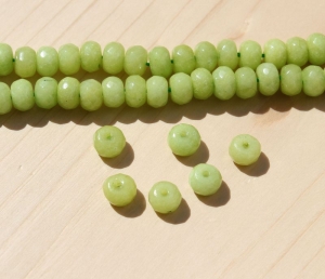 10x Jade Perlen Rondelle 8x5mm  grün  - Handarbeit kaufen