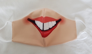 Mundmaske für Damen lachender Mund bakteriostatisch beige