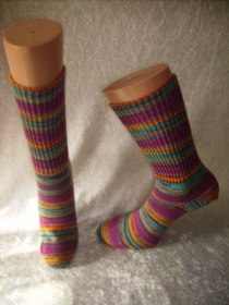 ein Paar maschinengestrickter Socken, Mustersocken, Strümpfe Größe 39/40   (Kopie id: 100146189)