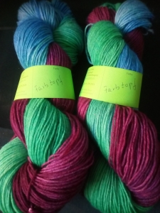 100g Strang handgefärbte Sockenwolle in den Farben grün,beere, blauKopie id: 100094320)