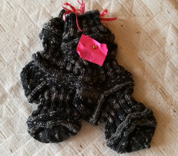 Handgestrickte Socken für Kinder aus hochwertiger Wolle - Handarbeit kaufen