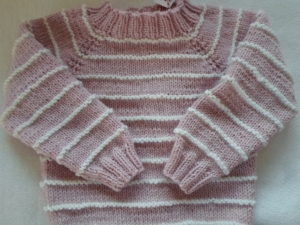 Gr.74/80 Pullover in rosa/weiß gestreift im Raglanstil aus reiner Wolle handgestrickt - Handarbeit kaufen