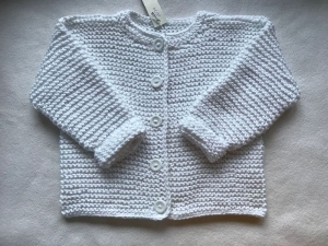 Gr.68/74 Babyjacke in weiß aus reiner, weicher Baumwolle kraus rechts handgestrickt - Handarbeit kaufen