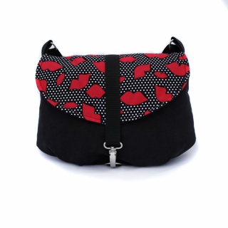 Handtasche Umhängetasche schwarz-rot mit bunter Klappe