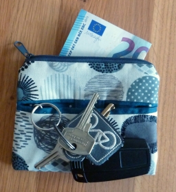 ♡ praktischer Schlüsselanhänger mit kleiner Reißverschlusstasche