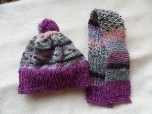 Puppenwinterset Mütze und Schal gestrickt - Handarbeit kaufen
