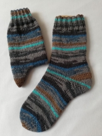 Socken, handgestrickt, Regia 6838, verschiedene Größen möglich (Gr. 36/37 - 44/45), aus 6-fädiger Sockenwolle