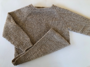 Verkauft - Superschöner Tweedpullover für Kinder - handgestrickt - schnell überziehen und raus zum Spielen - Größe 122 - 128