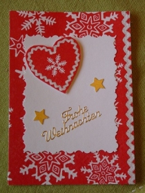 Wunderschöne Weihnachtskarte mit aufgesetztem Herz in Rot und Weiß